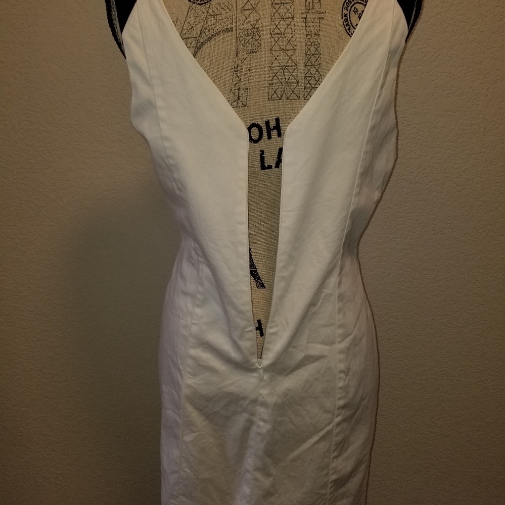 Dress - Picture 4 of 6